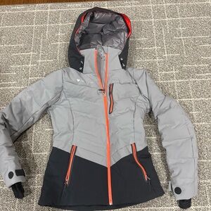 OBERMEYER Cosima Down Jacket sz 2. Pristine condition.